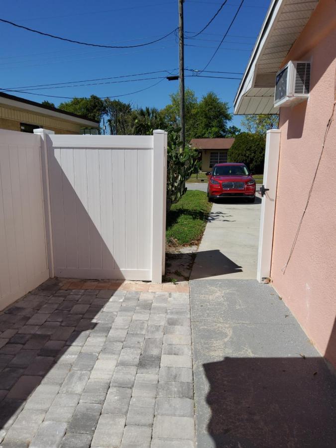 Privada Cerca De Todo Homestay Tampa